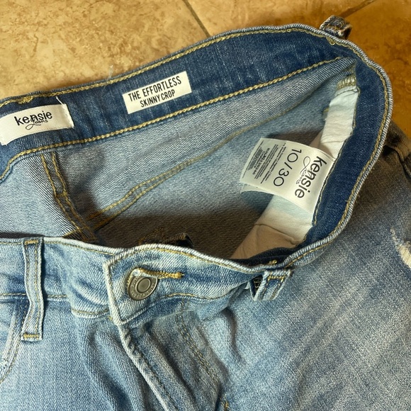 Kensie The Effortless Skinny Crop Ankle Jeans Raw Hem Size 10/30 Light Wash - Picture 5 of 5